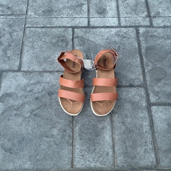 Mudd Tan Ankle Strap Sandal - Picture 2 of 4